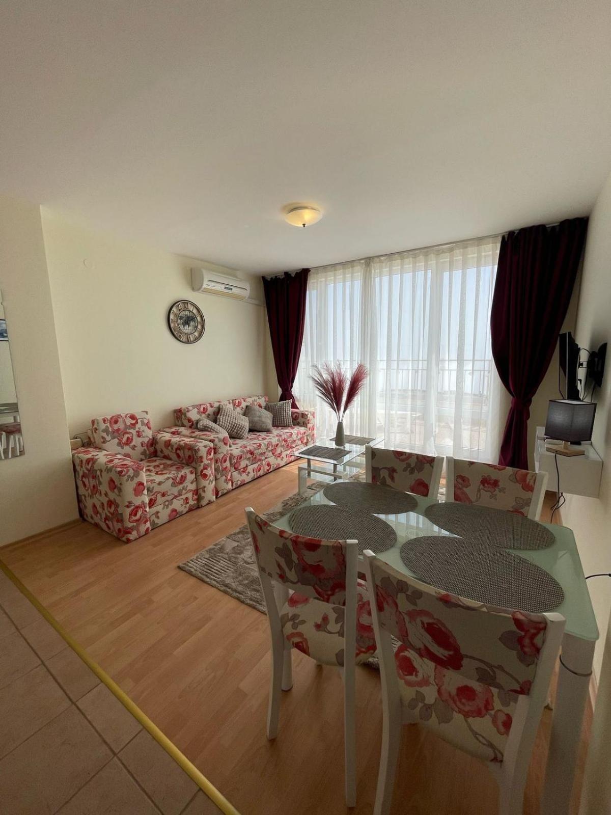 Grand Resort - Imperial Crown Fort Club - Prestige Apartments エレニテ 部屋 写真