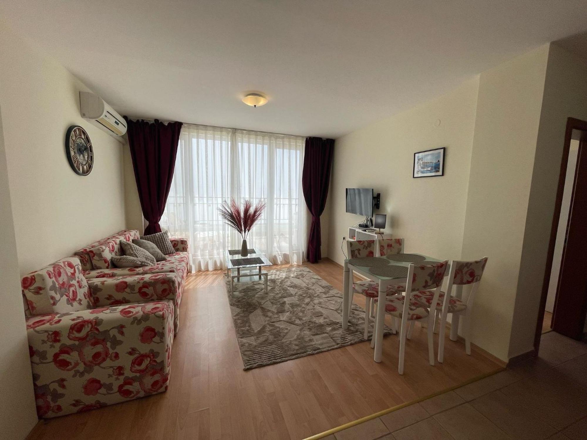 Grand Resort - Imperial Crown Fort Club - Prestige Apartments エレニテ 部屋 写真