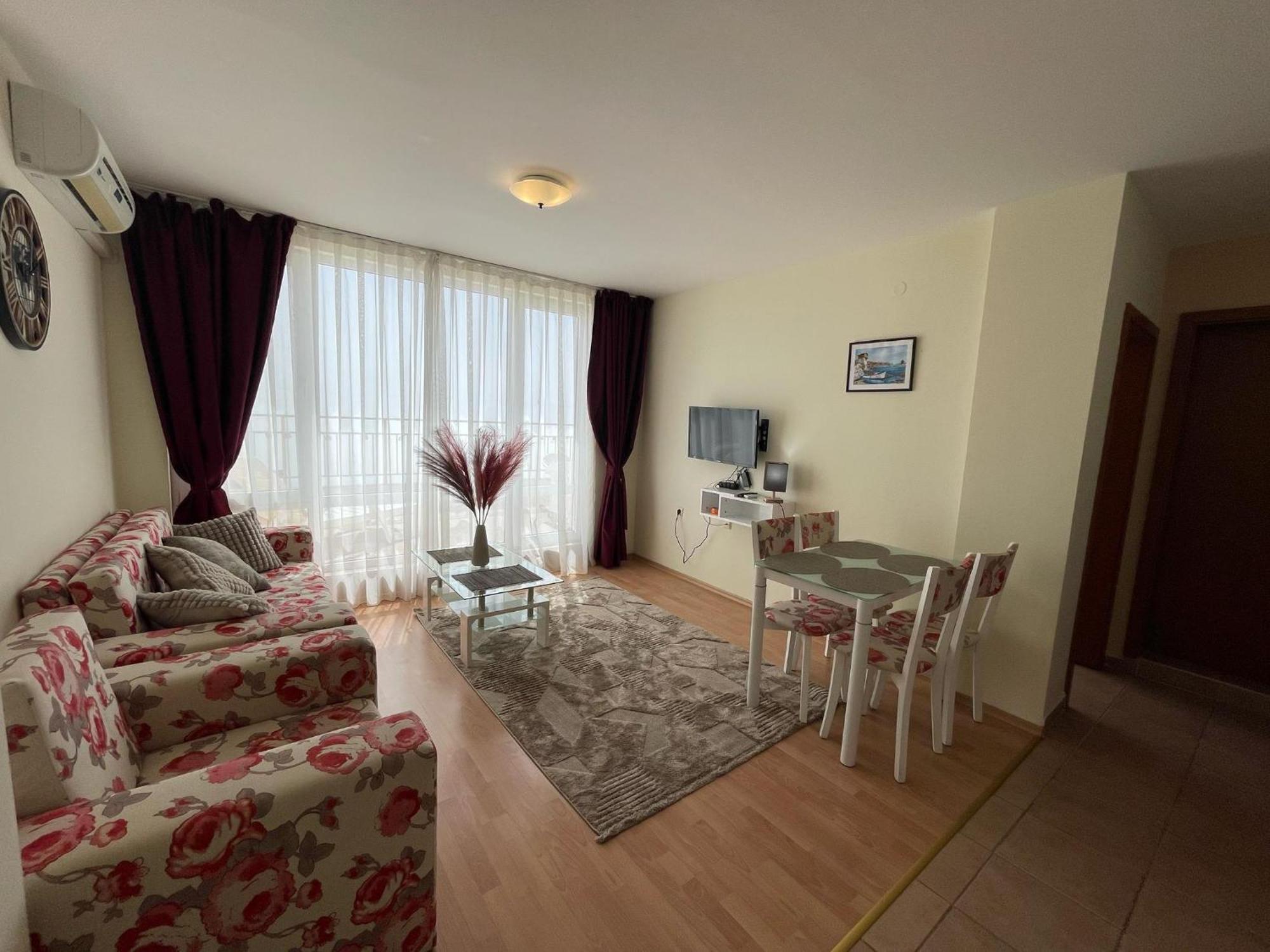 Grand Resort - Imperial Crown Fort Club - Prestige Apartments エレニテ 部屋 写真