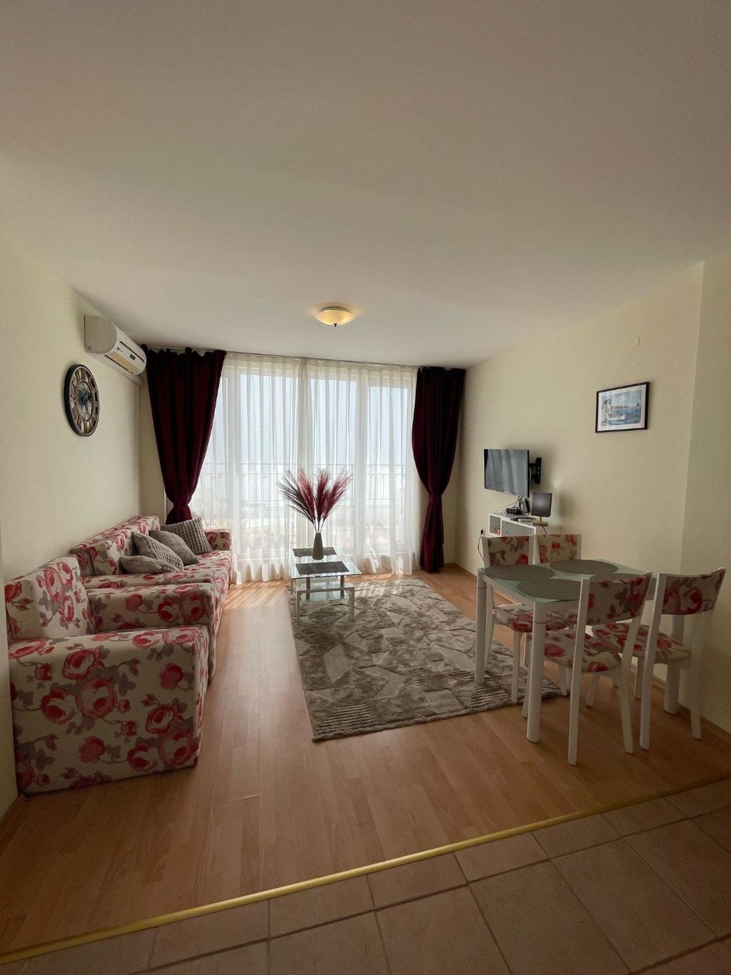 Grand Resort - Imperial Crown Fort Club - Prestige Apartments エレニテ 部屋 写真